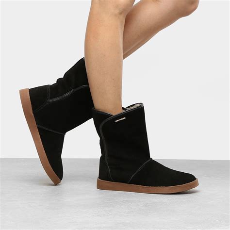 bota com pelinho dentro